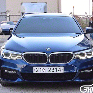 5시리즈 (G30) 530i xDrive M 스포츠 플러스 2017 년 중고시세 든든한 차체