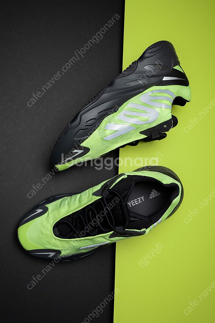 아디다스 이지부스트 700 MNVN 포스퍼 290--0