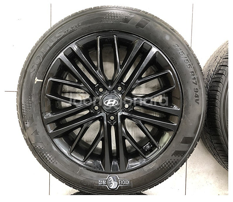 그랜저IG 흠집없는 블랙 휠타이어 215/55R17--2