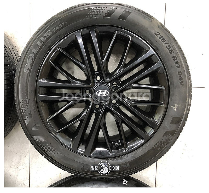 그랜저IG 흠집없는 블랙 휠타이어 215/55R17--3