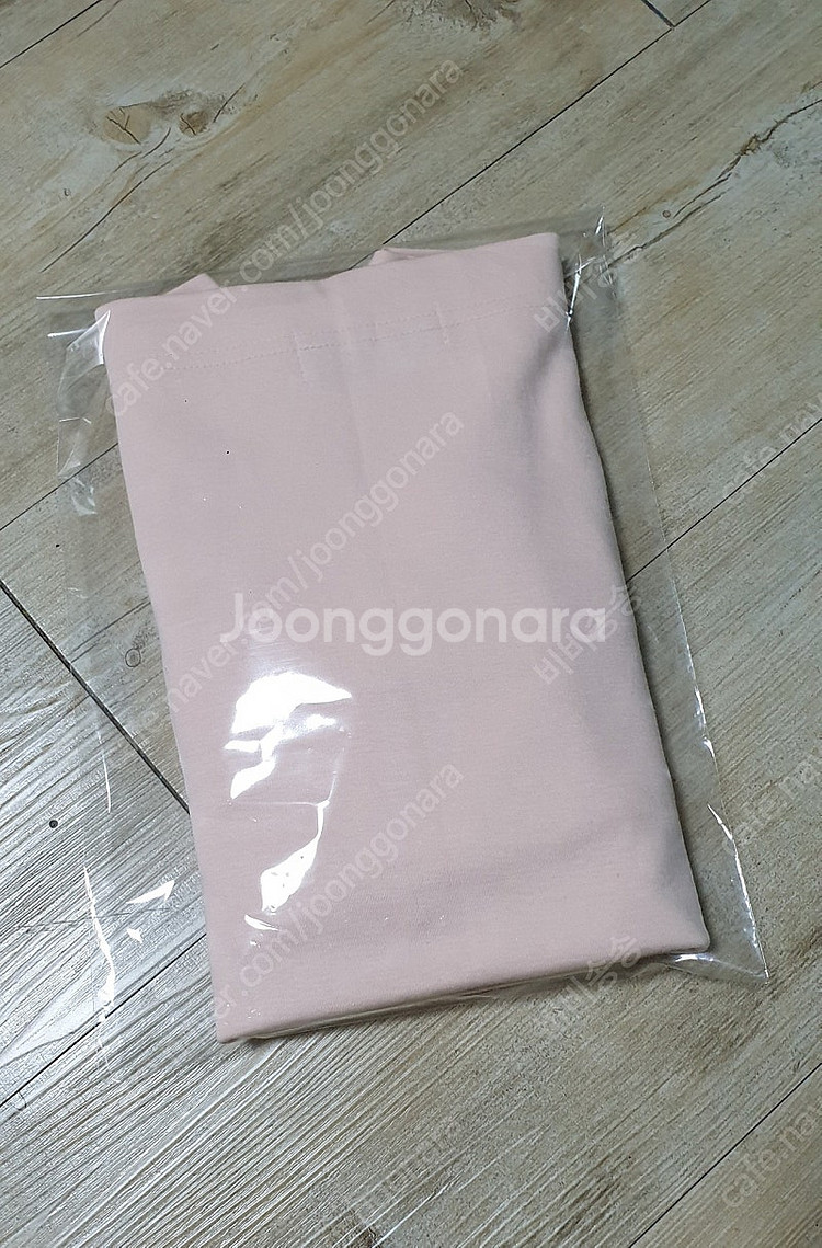 <새옷> 오프숄더 티셔츠 베이비핑크 마드모아젤--8