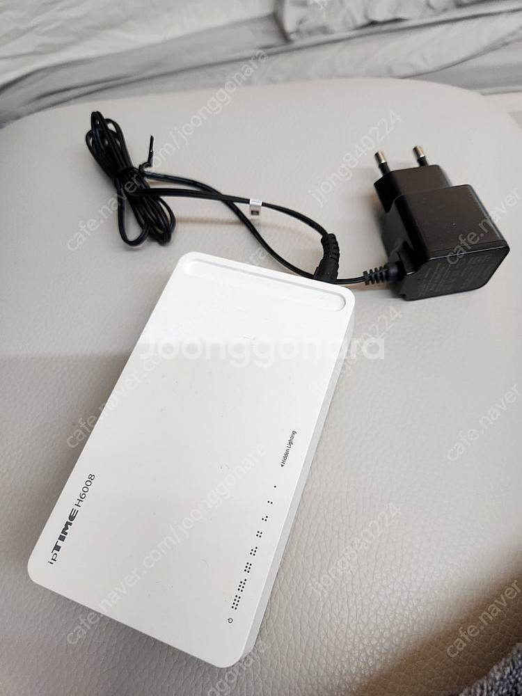 iptime h6008 유선 허브 판매합니다.--0