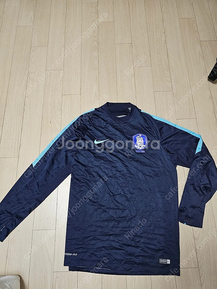 16-18국대 쉘탑 팝니다.--0