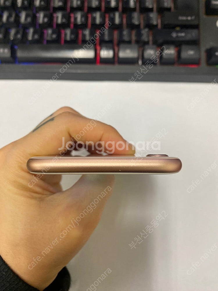 196647 아이폰8 로즈골드 SS급 256GB 배터리성능89% 인스타 자녀폰 20만 부천--3