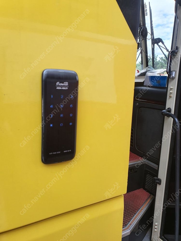 유니버스 캠핑카 가격내려 판매합니다.(4300) 이미지