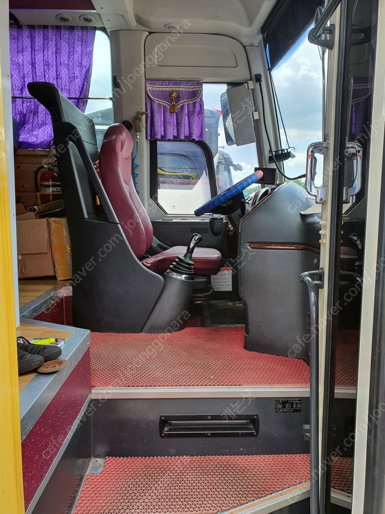 유니버스 캠핑카 가격내려 판매합니다.(4300) 이미지