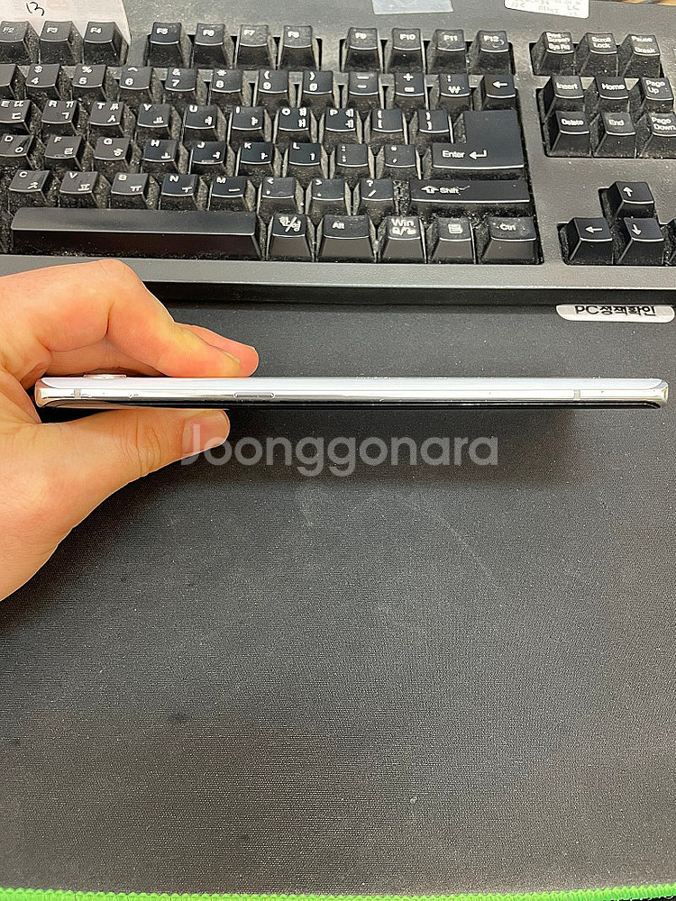 LG벨벳 화이트 128GB 상태좋은 중고13만팝니다.--5