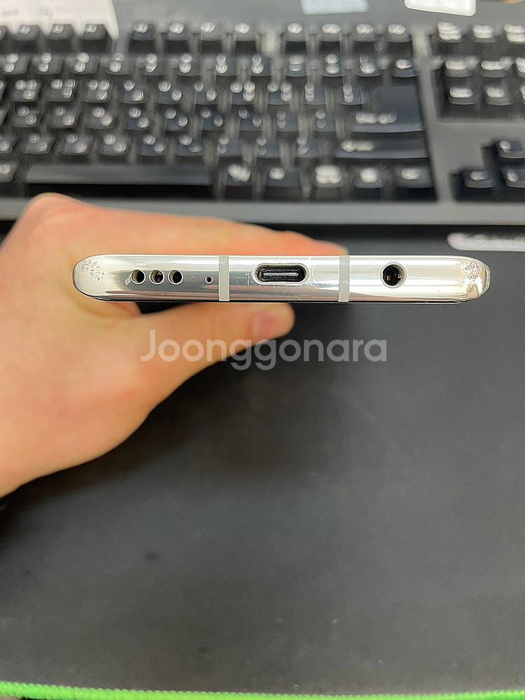 LG벨벳 화이트 128GB 상태좋은 중고13만팝니다.--6