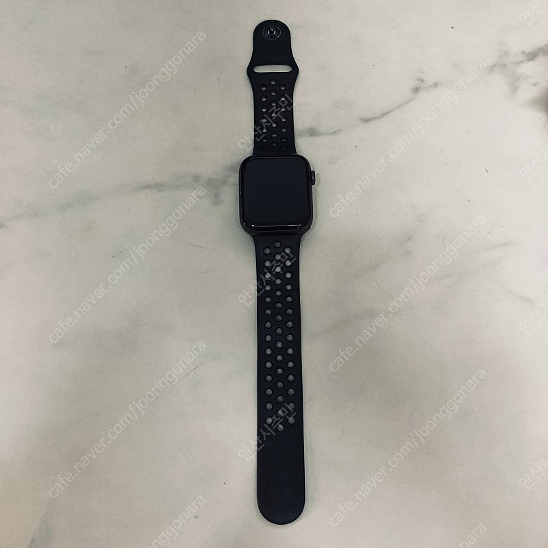 애플워치 나이키 SE 블랙 44mm 케이블포함 14만원...--0