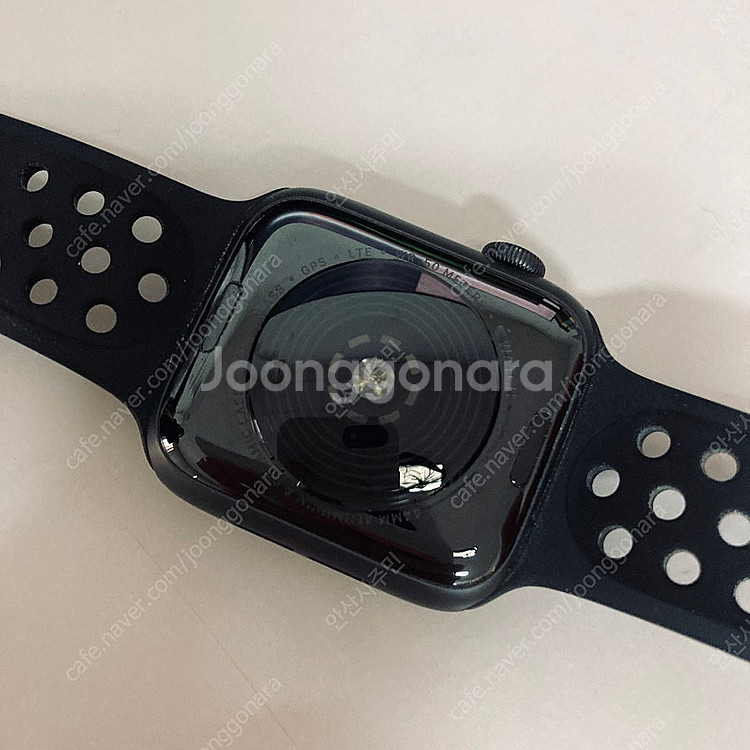 애플워치 나이키 SE 블랙 44mm 케이블포함 14만원 판매합니다!--4