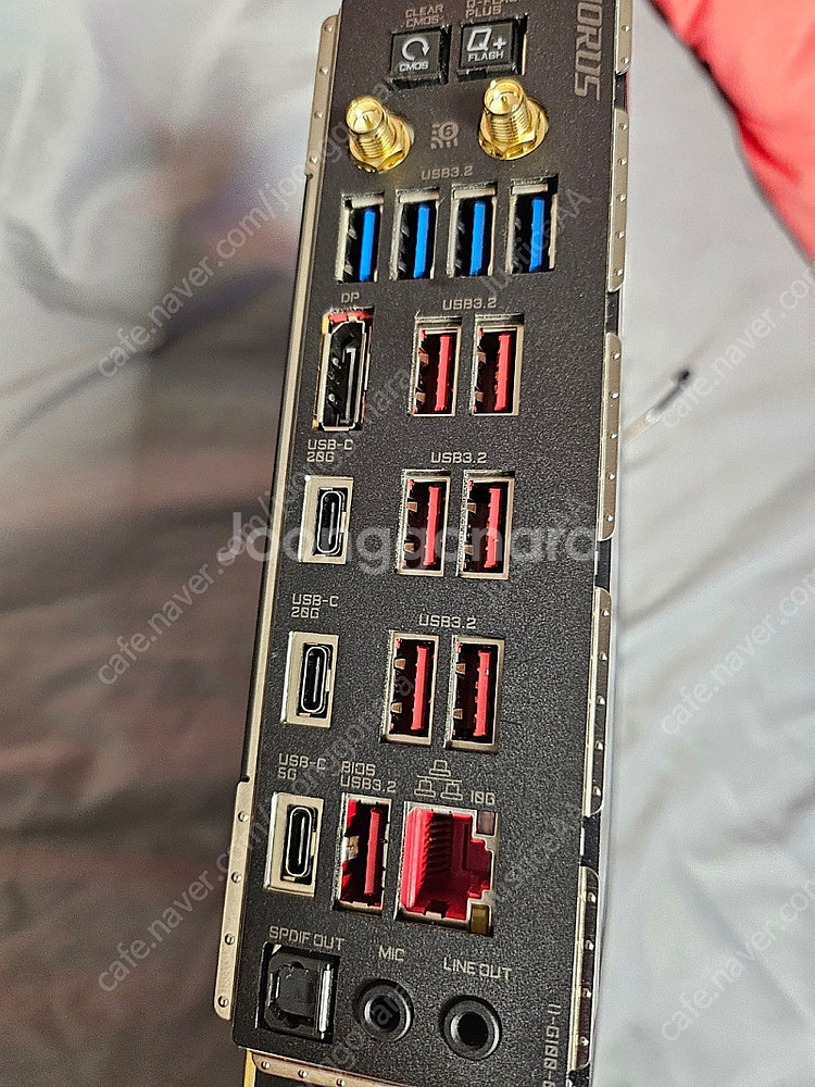 기가바이트 Z790 AORUS MASTER 팝니다.--7