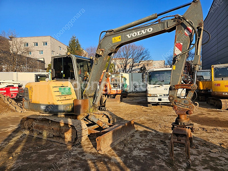 볼보 EC55C 2014년식 가동8천 회전집게포함 삽날보강 02 중고굴삭기--1