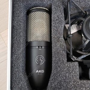 AKG P420 컨덴서마이크