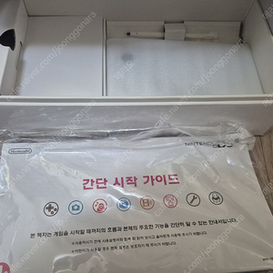 닌텐도 DSI 미사용품 팝니다.