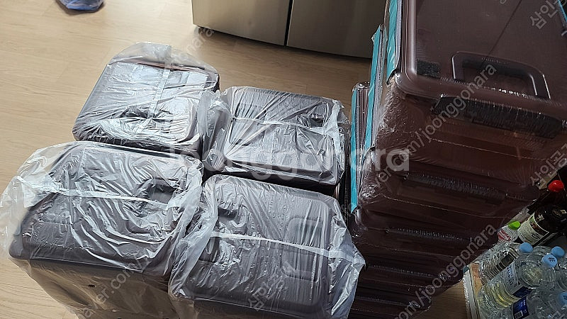 딤채김치통 16.5L , 13.3L 여러개 팔아요.--5