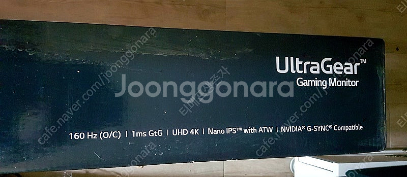 LG 32GQ950 미개봉 신품 팝니다!--1