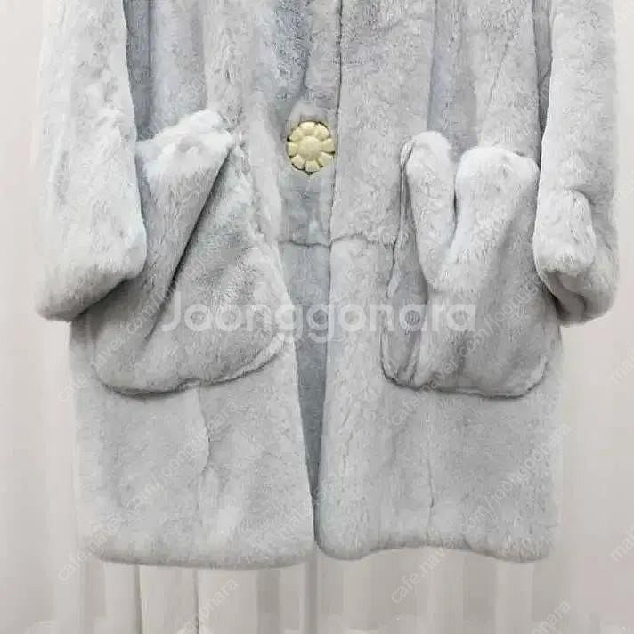 [중고명품다올] 미우미우 플라워 단추 퍼 토끼털 코트 ...--2