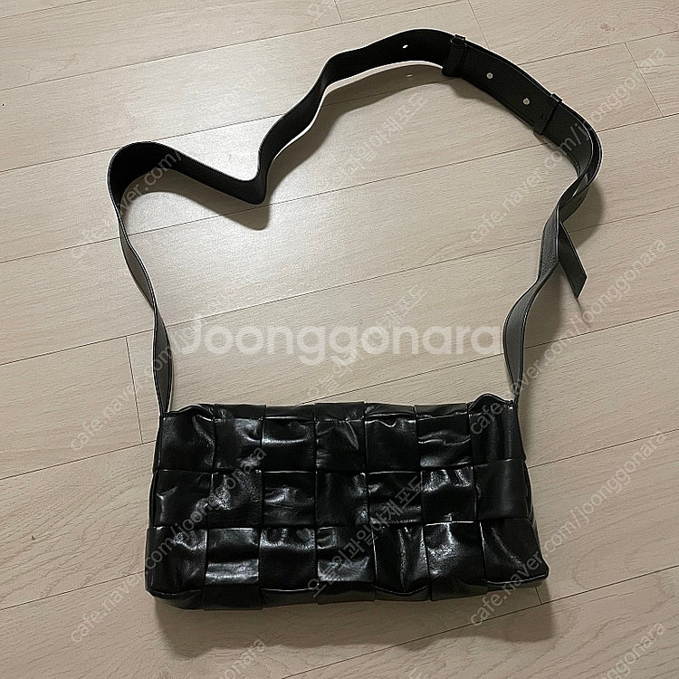 보테가베네타 인트레치아토 블랙 카세트백--1