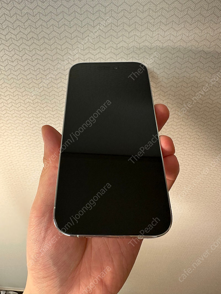 아이폰 14 프로 실버 색상 256G 풀박스 팝니다.--2