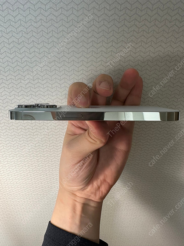 아이폰 14 프로 실버 색상 256G 풀박스 팝니다.--5