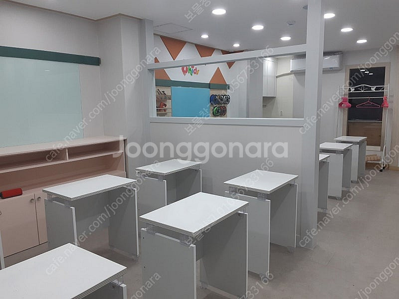 학원책상과 독서실책상--1