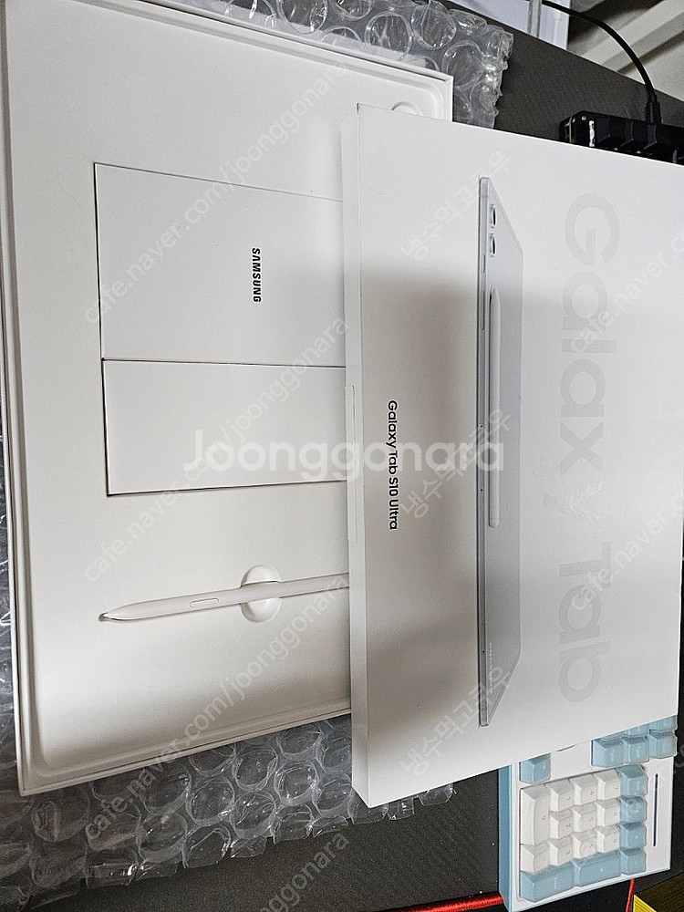 갤럭시탭 s10 울트라 256g wifi 실버 팝니다--2