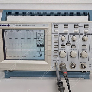 Tektronix TDS210 / TDS1012 / TDS2012 Oscilloscope 오실로스코프