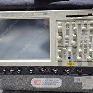 수리 부품용 Tektronix TDS7104 오실로스코프