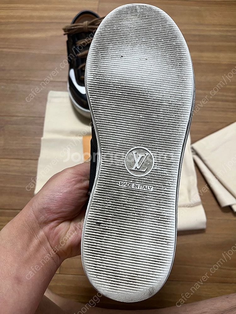 루이비통 로고 스니커즈 루 브라운 블랙 모노그램 1AA...--4
