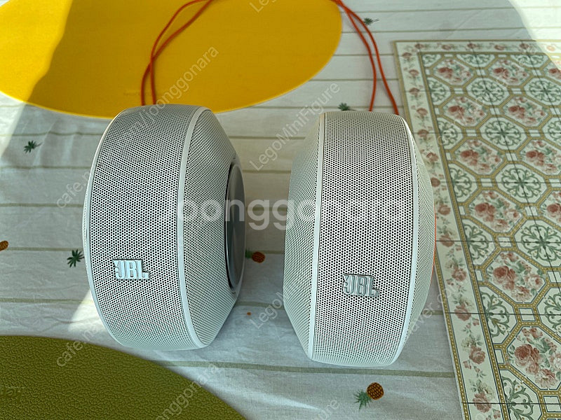 JBL Pebbles--0