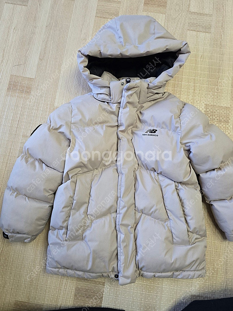 뉴발란스키즈 패딩 130사이즈--0