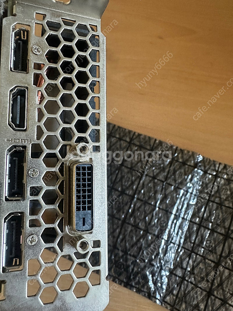 이엠텍 RTX2070 8GB 그래픽 카드 판매 합니다....--0