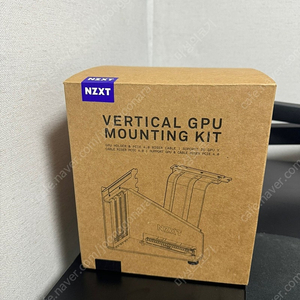 NZXT Vertical GPU Mounting Kit 블랙 색상 판매합니다.