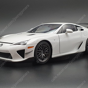 오토아트 1:18 AUTOart Lexus LFA Nurburgring package (White) 뉘르 버전