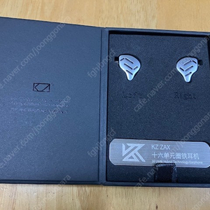 KZ ZAX 이어폰 3.5mm잭 no마이크 팝니다.