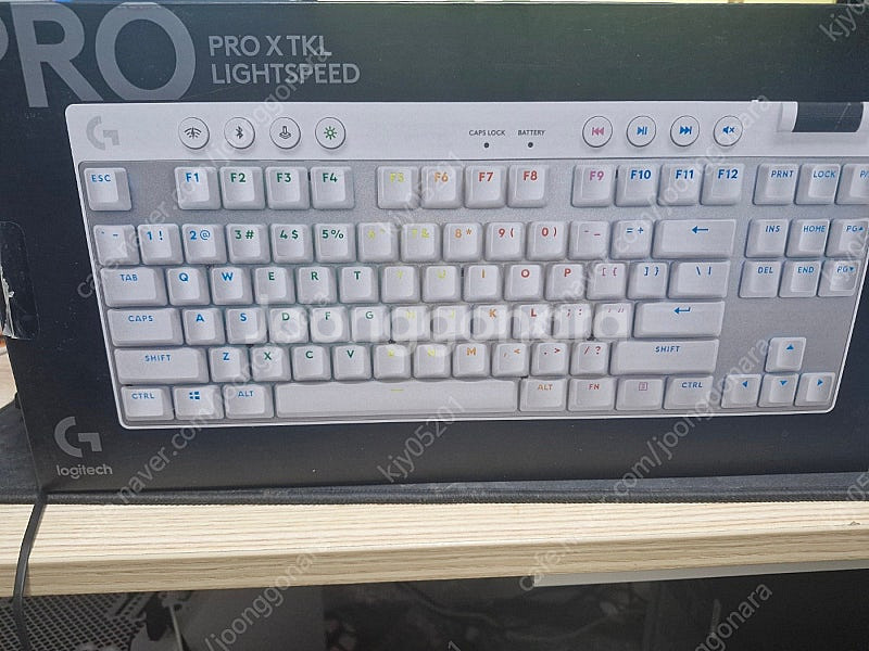 로지텍 Pro x TKL lightspeed 무선 게이...--0