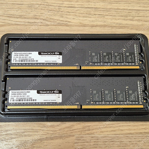 TeamGroup DDR4-3200 16GB 2개 판매합니다