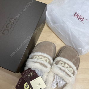 (새상품) UGG OZWEAR 오즈웨어 바이올렛 시어링로퍼 브라운 EU39