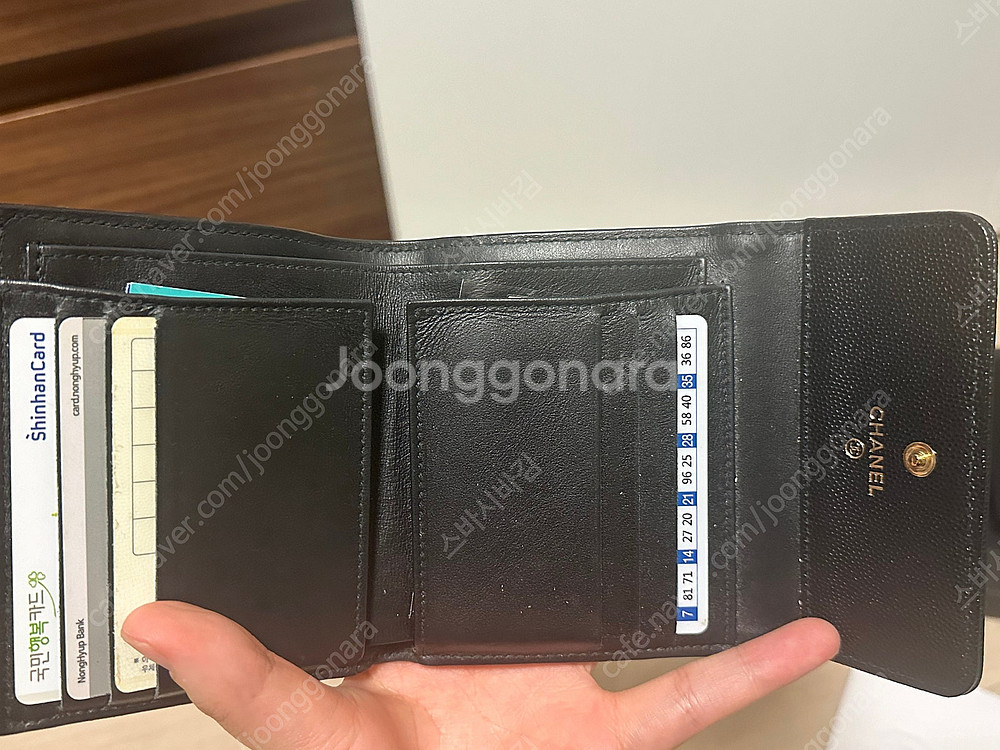 샤넬 보이 캐비어 반지갑 금장(25번대, 가격 인하)--4