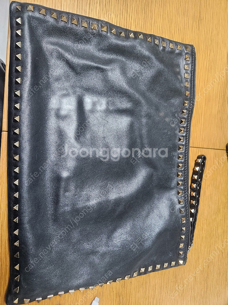 발렌티노 남여공용 클러치--1