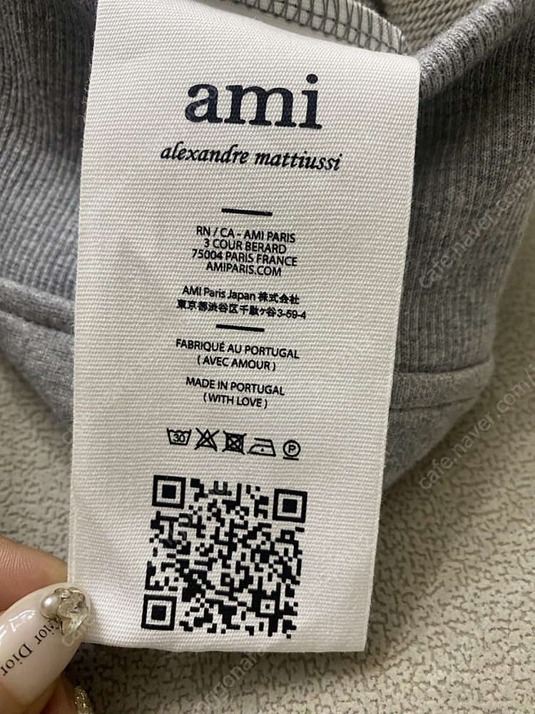 - 새상품 - 아미 스몰하트 로고 크루넥 맨투맨 이미지