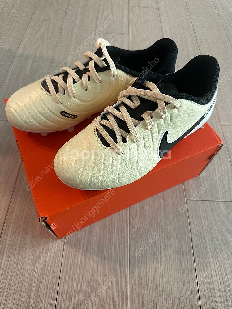 나이키 티엠포 축구화 225mm 새제품 < fg.mg>--0