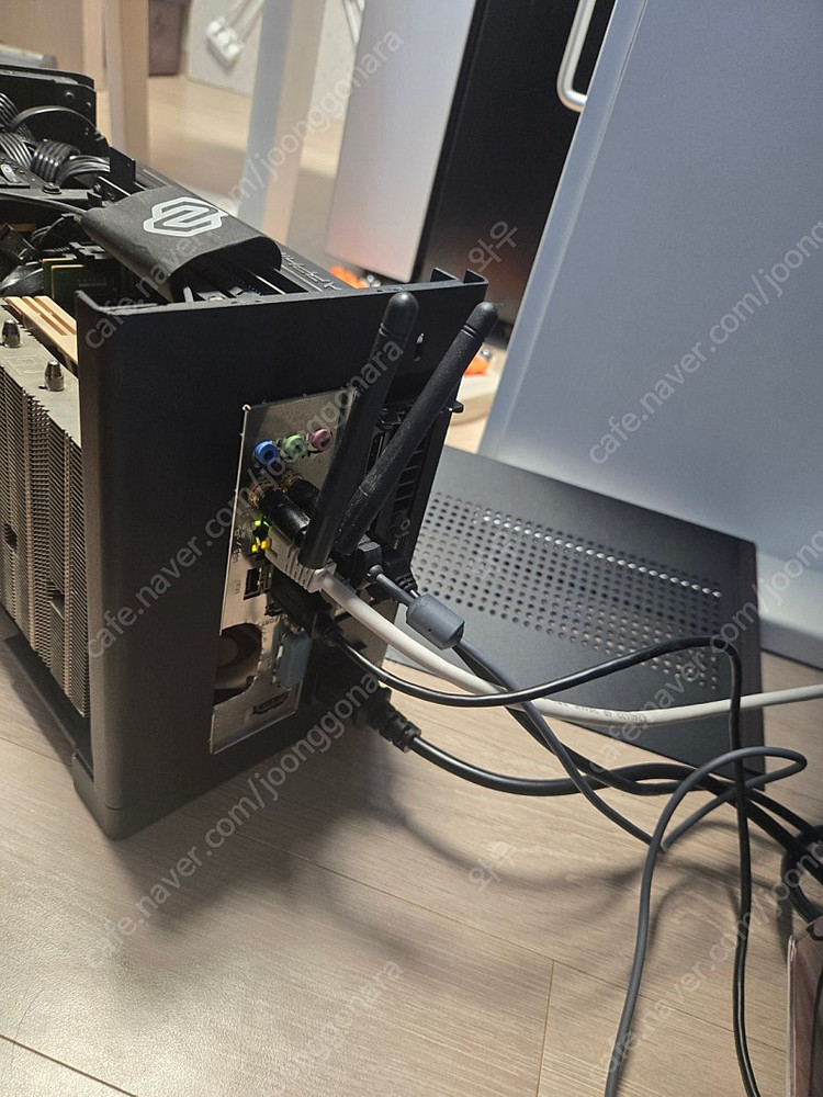 미니 ITX PC 본체 판매합니다.(하드 제외)--9