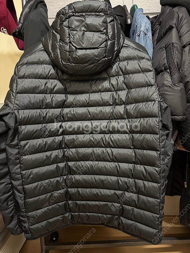 스톤아일랜드 경량패딩 블랙 XL 24fw--1