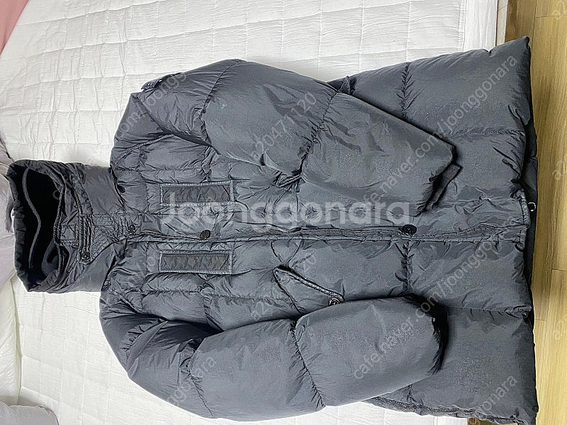 스톤아일랜드 크랭클랩스 후드 블랙 패딩 팝니다--0