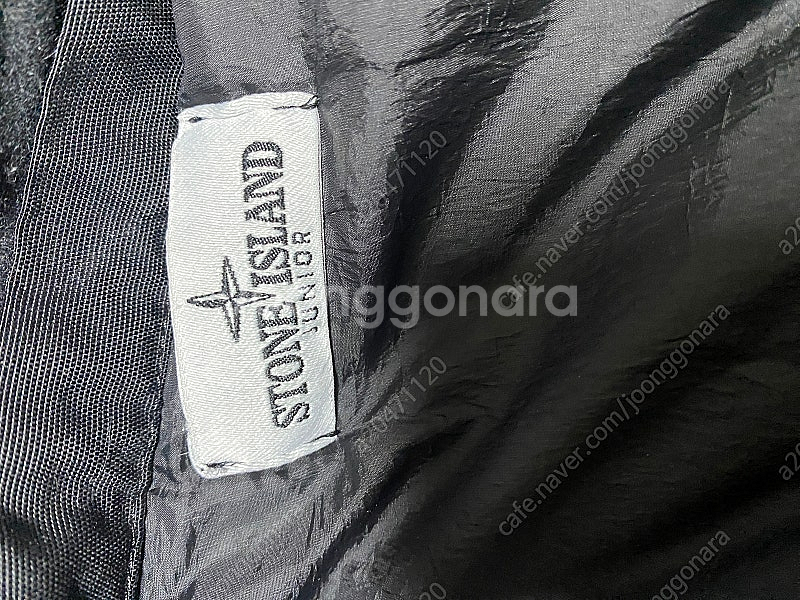 스톤아일랜드 크랭클랩스 후드 블랙 패딩 팝니다--5