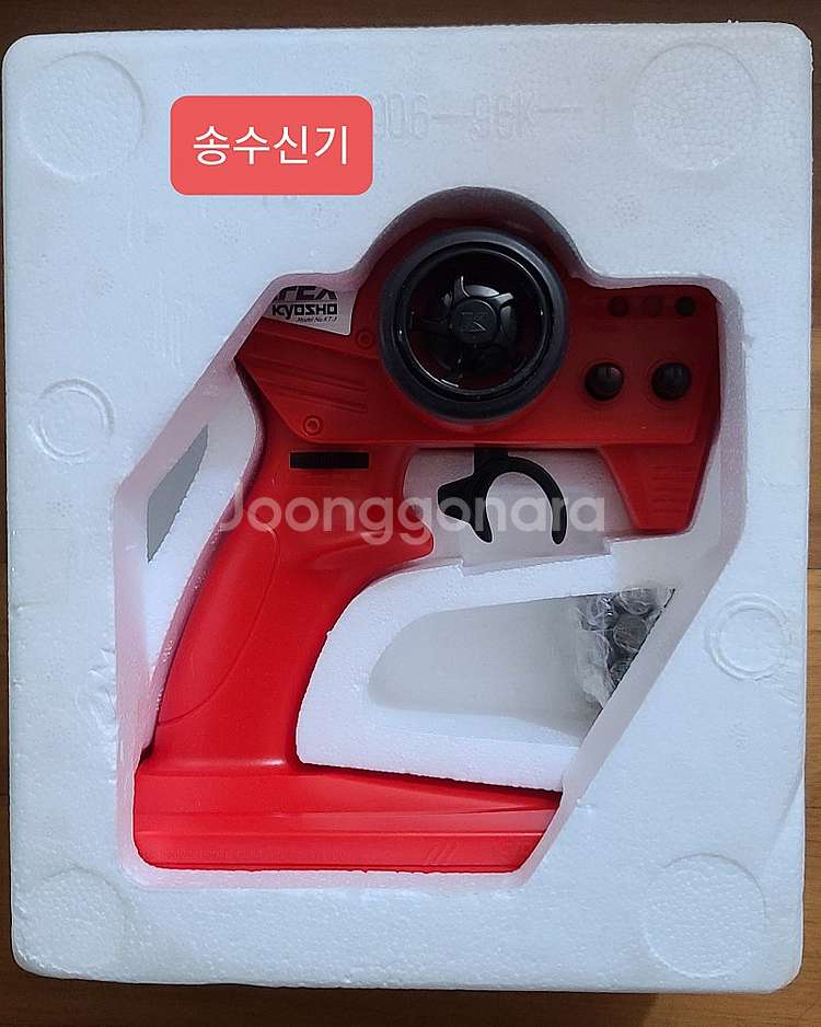 데아고스티니 1/8 페라리 F2004 엔진 RC 55c...--9