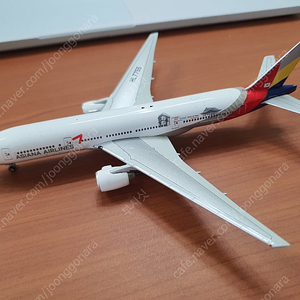 1:400 피닉스 아시아나 B777-200 경회루 HL7755 팝니다.