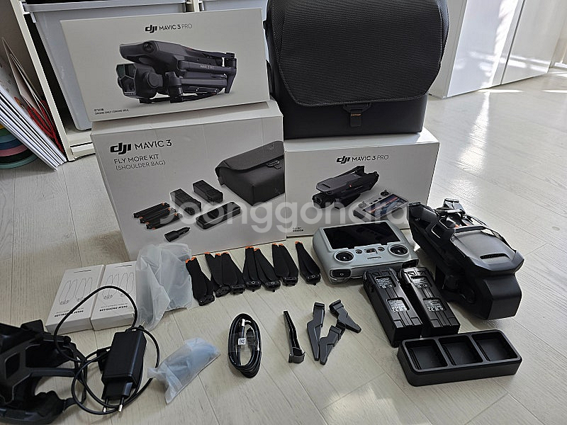 DJI 매빅 3 프로 + 플라이모어 킷 판매--0