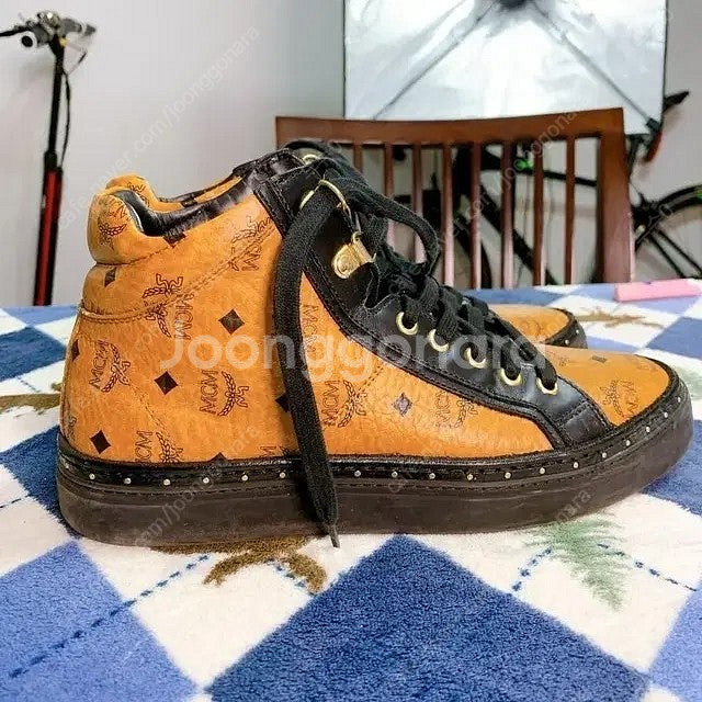MCM 비세토스 신발 250 (UK 38)--1